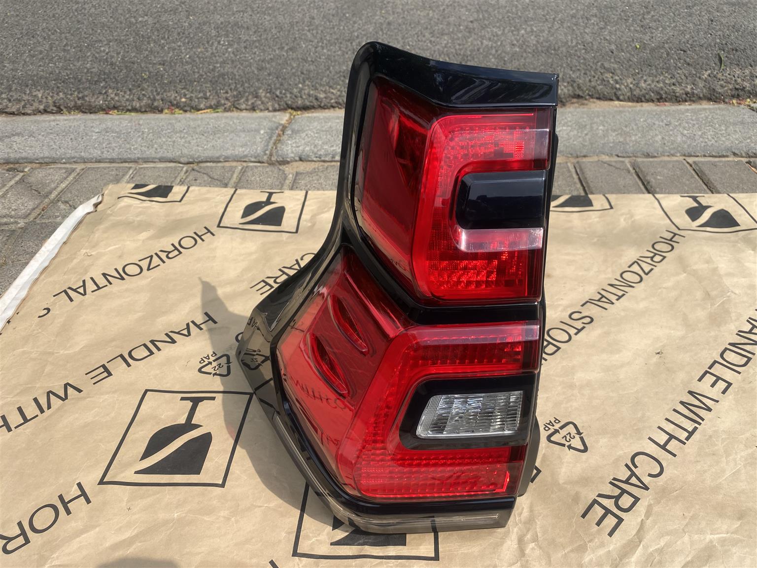 2022 TOYOTA LAND CRUISER PRADO VX TAIL LIGHT LEFT SIDE FOR SALE. BRAND NEW - Private Seller 2022 TOYOTA LAND CRUISER PRADO VX TAIL LIGHT LEFT SIDE FOR SALE. BRAND NEW - Private Seller