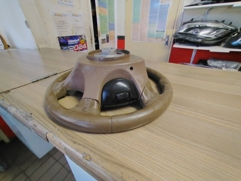 2011 JAGUAR STEERING WHEEL AVAILABLE FOR SALE - Private Seller
