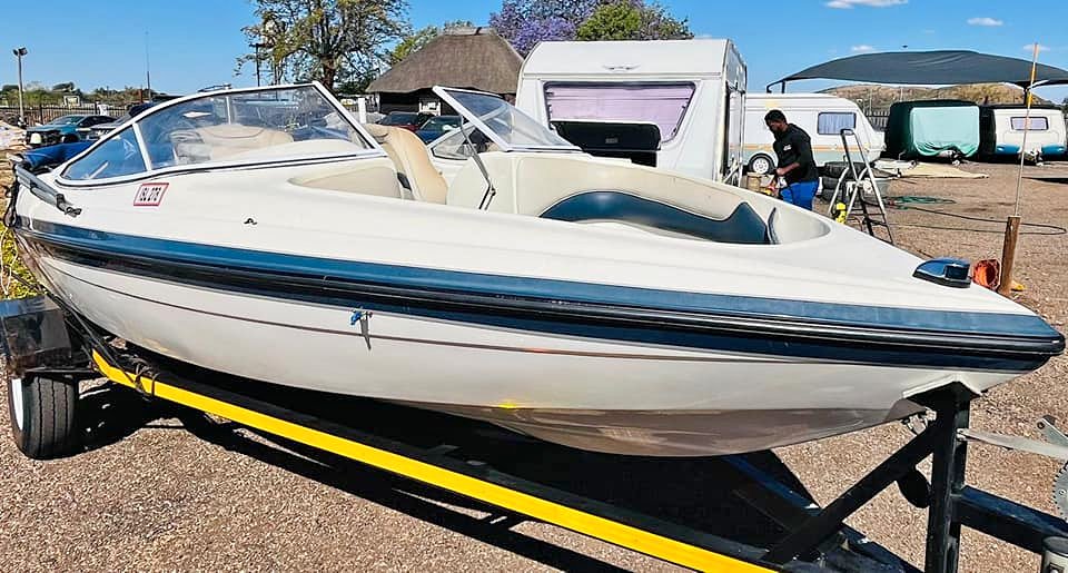17ft Raven Elite 135hp Optimax Mercury selling 17ft Raven Elite 135hp Optimax Mercury selling