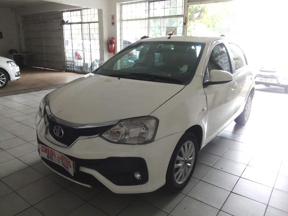 2019 TOYOTA ETIOS 1.5 HATCH BACK MANUAL 49,000KM WHITE COLOUR