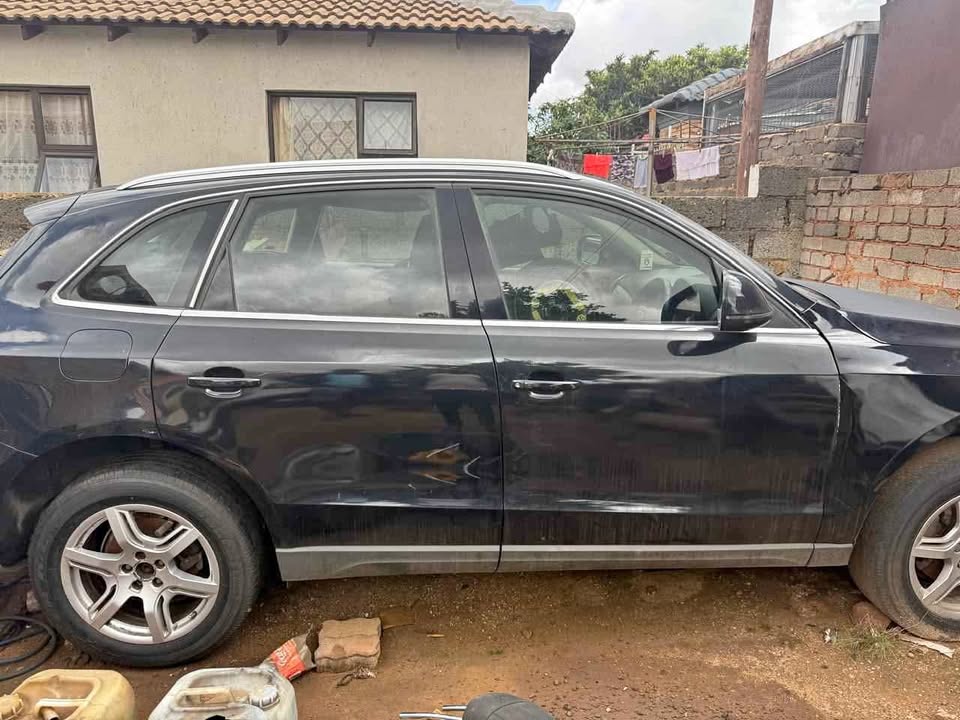 Audi Q5 stripping for parts