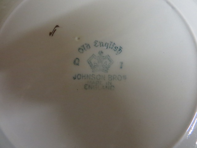 Royal Old English Dinner set