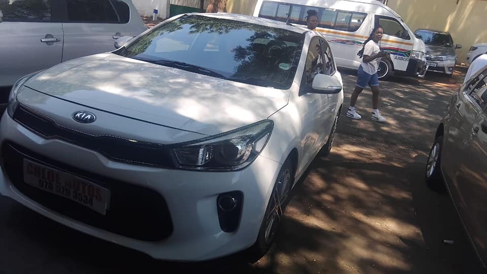 2020 Kia Rio 1.4Tec Automatic white color  Sunroof  Leather Seat  Service History  Reverse Camera  R