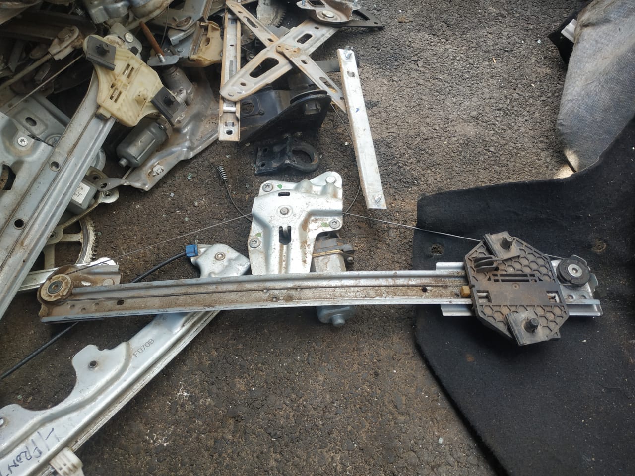 Renault Sandero window mechanism - Private Seller