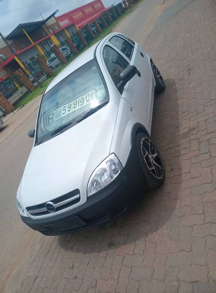 Opel corsa gamma got 1.6 engine paper up to date still in good condition - Private Seller Opel corsa gamma got 1.6 engine paper up to date still in good condition - Private Seller