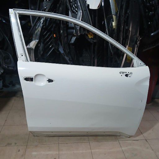Toyota corolla cross door - Private Seller Toyota corolla cross door - Private Seller