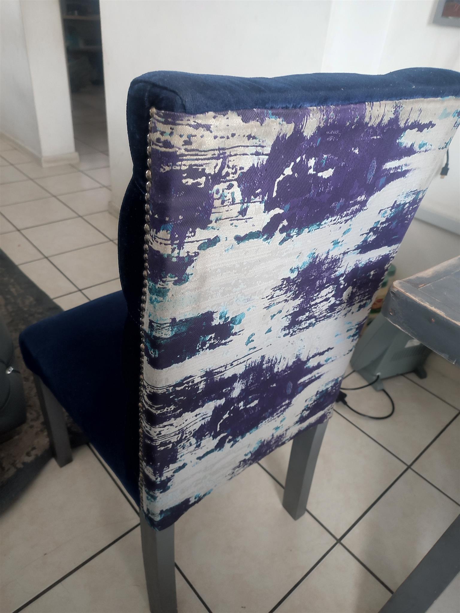 High quality 4 chair table set for just R4500