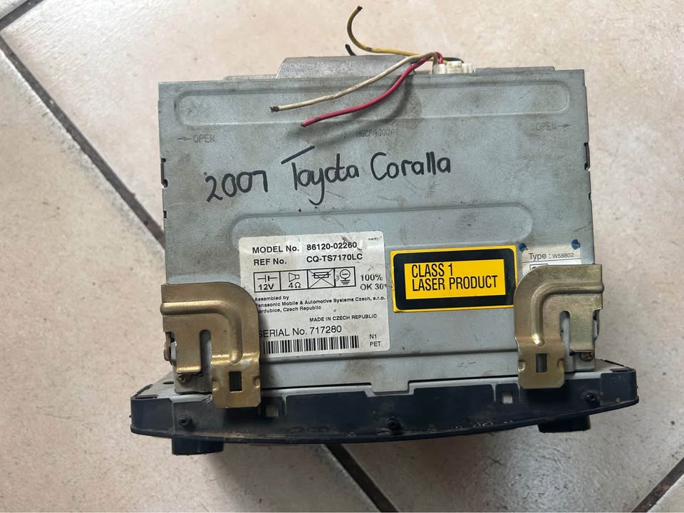 2007 Toyota Corolla Radio For Sale @Circle 7 Used Parts Call or WhatsApp - Private Seller