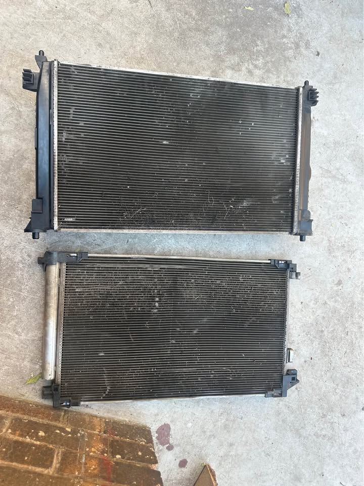 Toyota Corolla cross Radiator condenser and fan cowling - Private Seller Toyota Corolla cross Radiator condenser and fan cowling - Private Seller