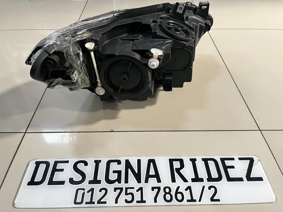 BMW F20 1SERIES LCI NONE XENON (LEFT) HEADLIGHT AVAILABLE. - Private Seller BMW F20 1SERIES LCI NONE XENON (LEFT) HEADLIGHT AVAILABLE. - Private Seller