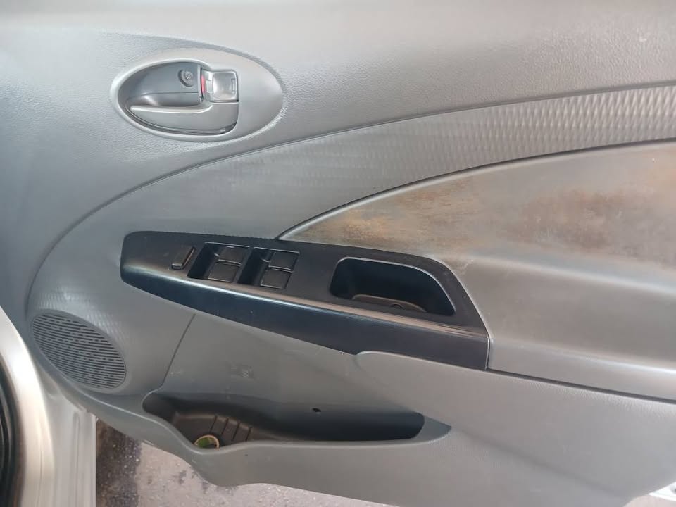 2014 TOYOTA ETIOS 1.5 SEDAN Transmission: Manual Mileage: Fueltype: Petrol Silver