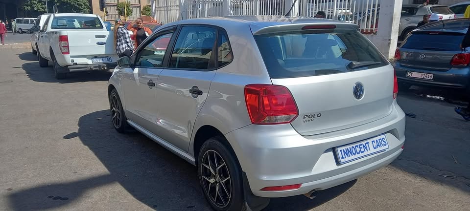 2018 POLO VIVO 1.4 MANUAL.. PETROL.. SILVER COLOR.