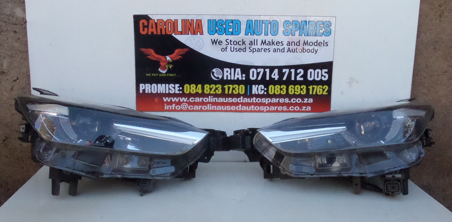 Mazda CX-3 left and right side LED headlights (left side remaining) - Private Seller Mazda CX-3 left and right side LED headlights (left side remaining) - Private Seller