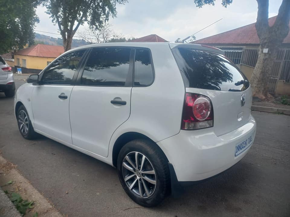 2012 VW POLO VIVO HATCHBACK 1.4 PETROL, MANUAL, WHITE COLOR, MILEAGE 103000KMS