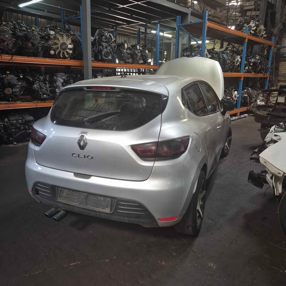 2018 RENAULT CLIO 4 STRIPPING FOR SPARES - Private Seller 2018 RENAULT CLIO 4 STRIPPING FOR SPARES - Private Seller