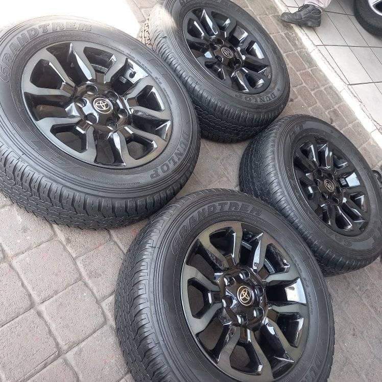 Toyota legend R S / hilux mag rims and tyres 18 inches - Private Seller Toyota legend R S / hilux mag rims and tyres 18 inches - Private Seller