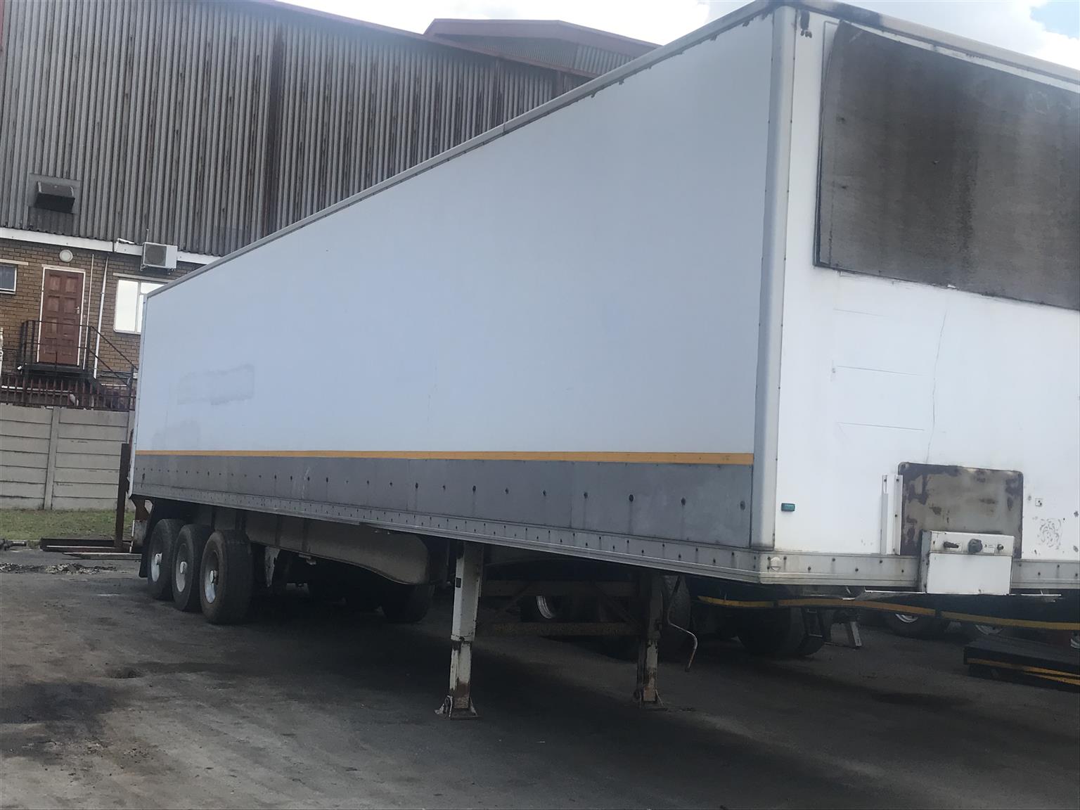 Hendred box trailer for sale