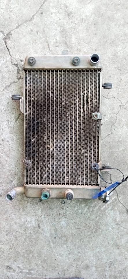 Suzuki LTZ 400 radiator. Online Bike Scrapyard new and secondhand spares and accessories and worksh - Private Seller Suzuki LTZ 400 radiator. Online Bike Scrapyard new and secondhand spares and accessories and worksh - Private Seller