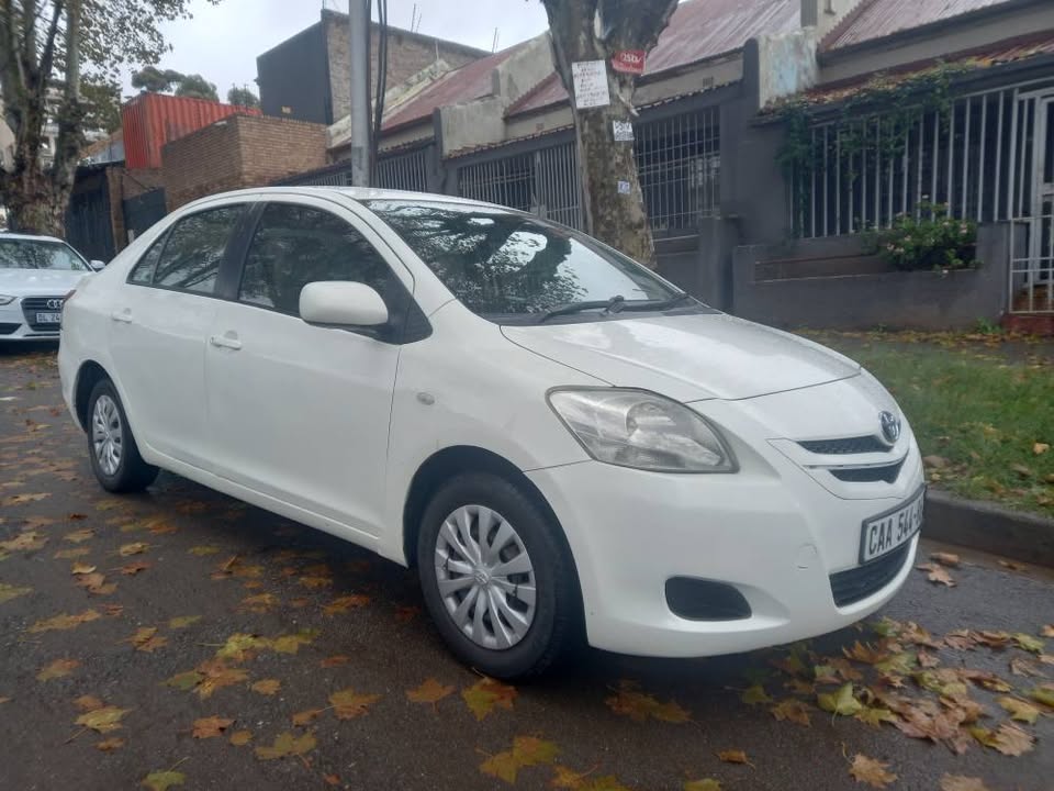 2007 Toyota Yaris Sedan T3 Petrol, Manual, White, 93000kms
