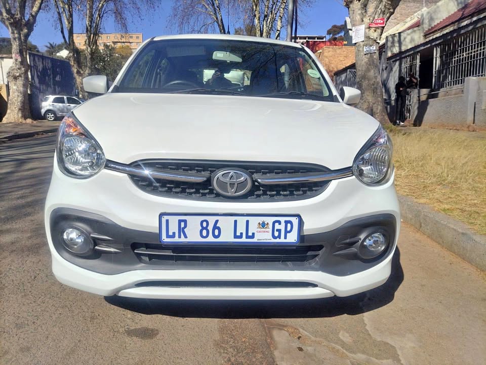 2024 Toyota vitz 1.0 XR Automatic