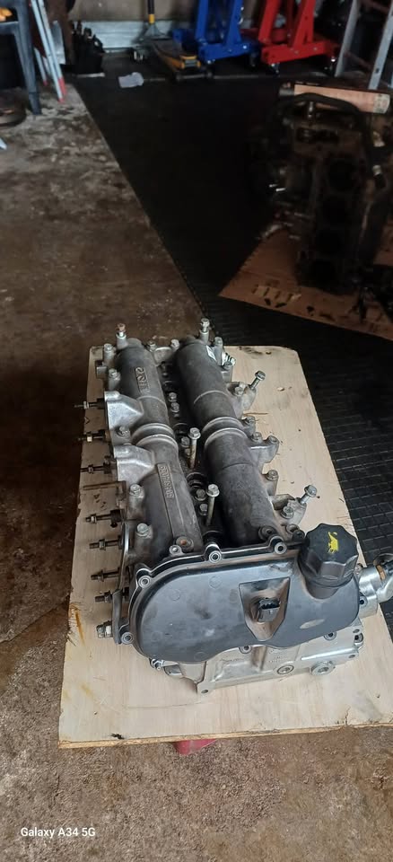 Iveco 3.0 hdi cylinder head complete - Private Seller