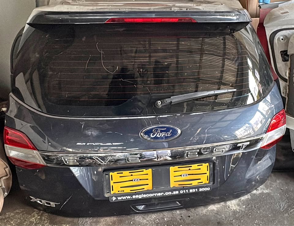 Ford Everest tailgate - Private Seller Ford Everest tailgate - Private Seller