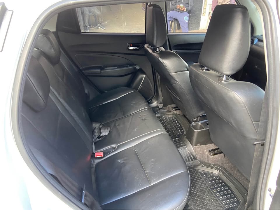 Suzuki Swift 2022 95000 1.2 Silver Hatchback Manual