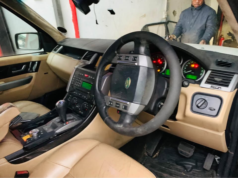 RangeRover sport 2010 stripping for spares