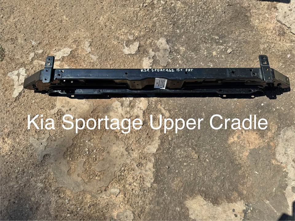 Kia Sportage Upper Radiator Cradle - Private Seller Kia Sportage Upper Radiator Cradle - Private Seller
