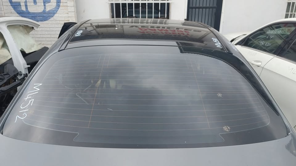 Mercedes C250 W205 rear windscreen - Private Seller Mercedes C250 W205 rear windscreen - Private Seller