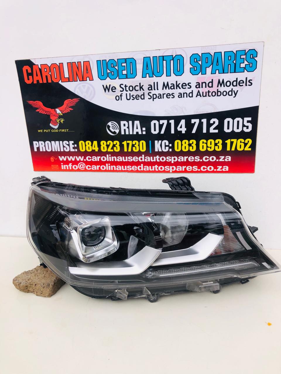 Peugeot Landtrek halogen right side headlight - Private Seller Peugeot Landtrek halogen right side headlight - Private Seller
