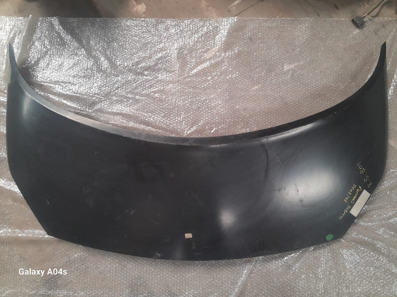 RENAULT SCENIC 1 BONNET YEAR 2005 MODEL FOR SALE - Private Seller RENAULT SCENIC 1 BONNET YEAR 2005 MODEL FOR SALE - Private Seller