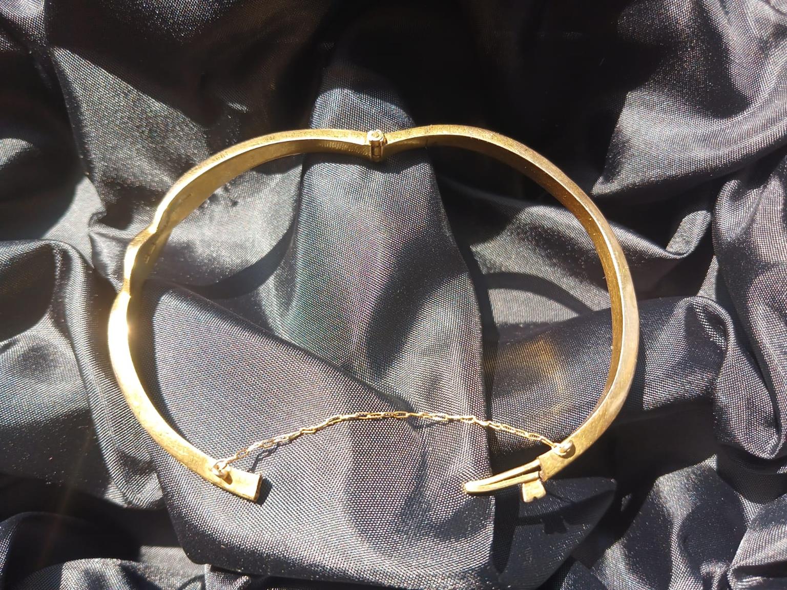 Jewellery, Art, Furniture, Silverware and More on our Online Auction