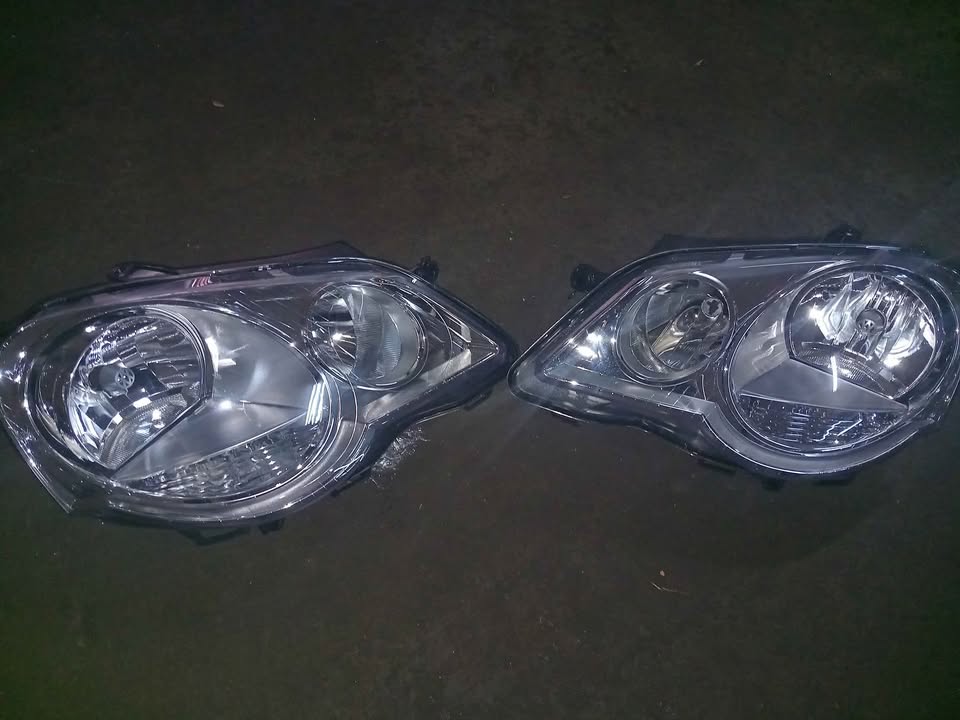 Vw polo vivo classic both side headlights
