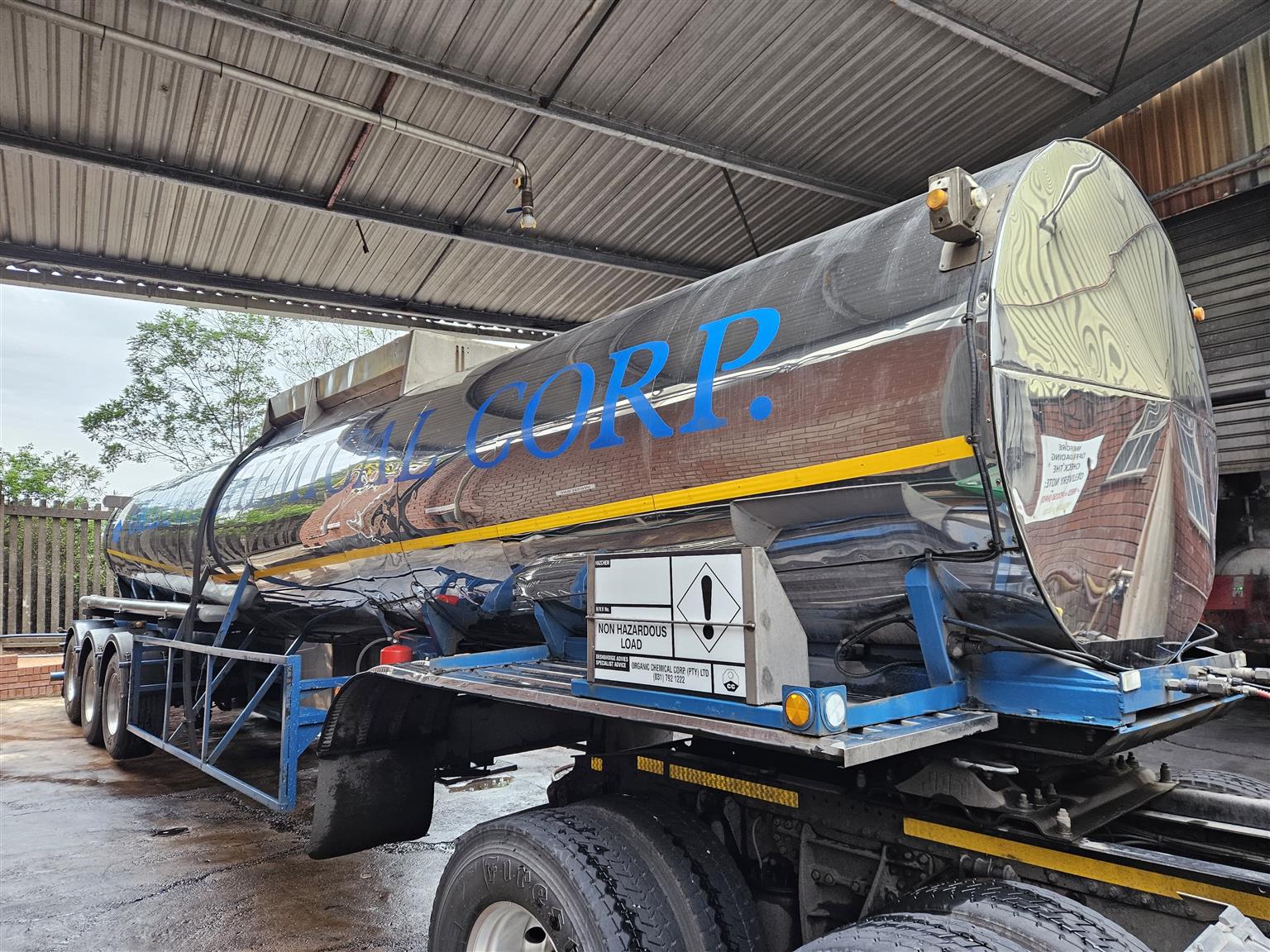 SAMTOR 3 AXLE 25 500LITER TANKER 2010 | Junk Mail Marketplace
