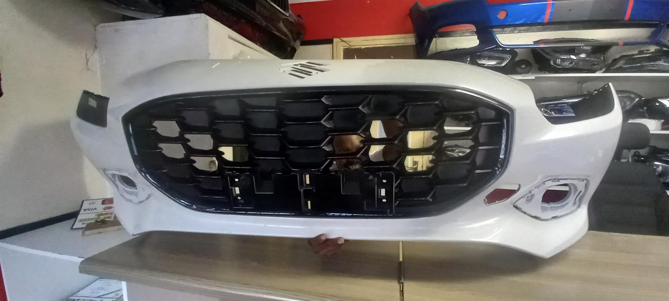 (2025) SUZUKI SWIFT FRONT BUMBER WITH MAIN GRILL FOR SALE - Private Seller (2025) SUZUKI SWIFT FRONT BUMBER WITH MAIN GRILL FOR SALE - Private Seller