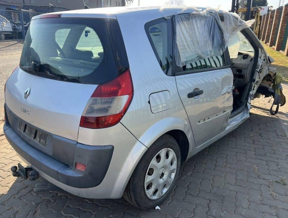 Renault Scenic II 1.6 Stripping For Spare Parts - Private Seller Renault Scenic II 1.6 Stripping For Spare Parts - Private Seller