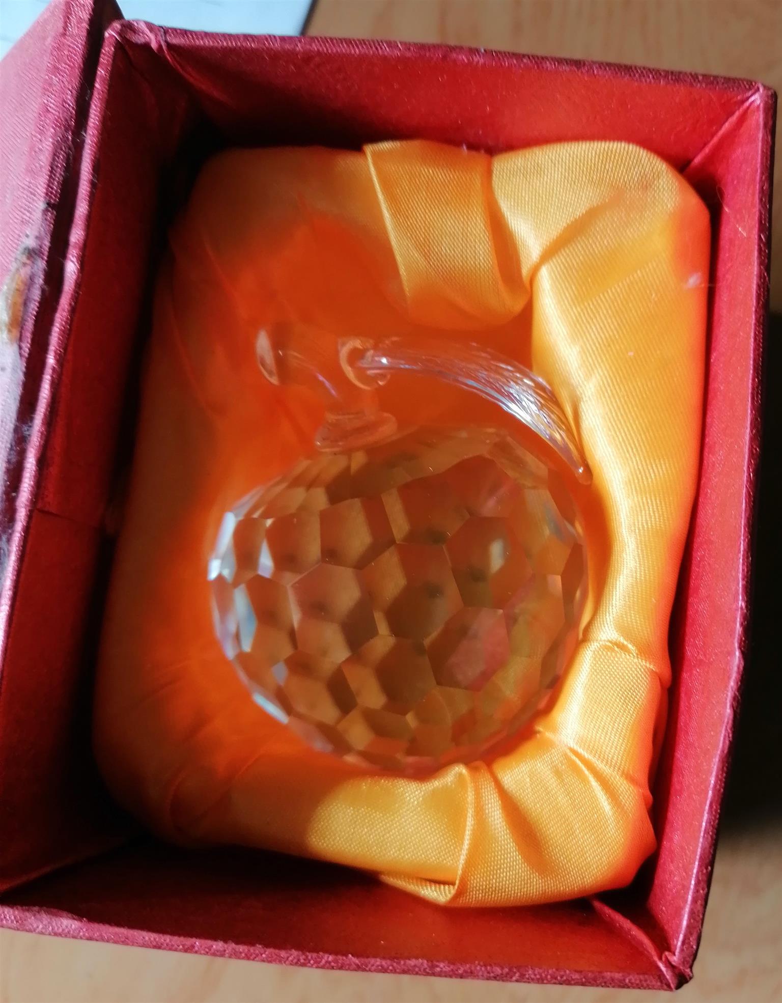 Crystal Paper weight - Apple shaped