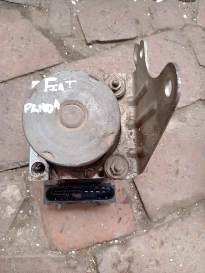 Fiat Panda abs pump selling for r2500 - Private Seller Fiat Panda abs pump selling for r2500 - Private Seller