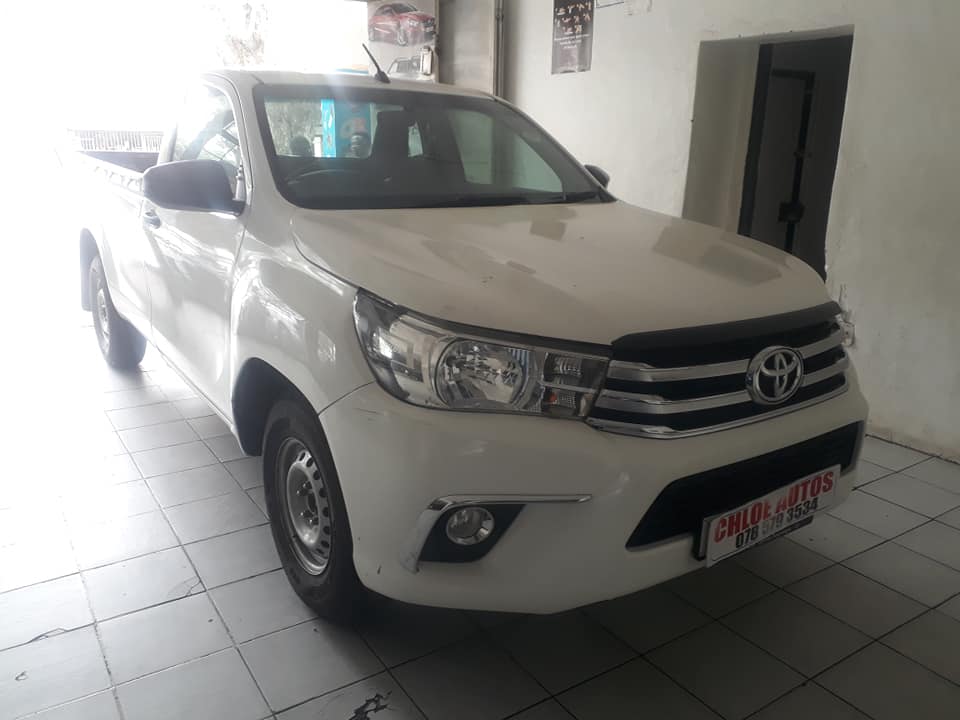 2018 TOYOTA HILUX 2.4 D4D GD6 4X2 LOWBASE SINGLE CAB MANUAL WHITE DIESEL