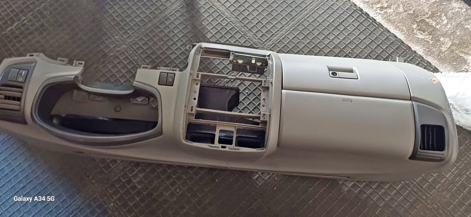 Isuzu dashboard gobig 2003-2010 - Private Seller