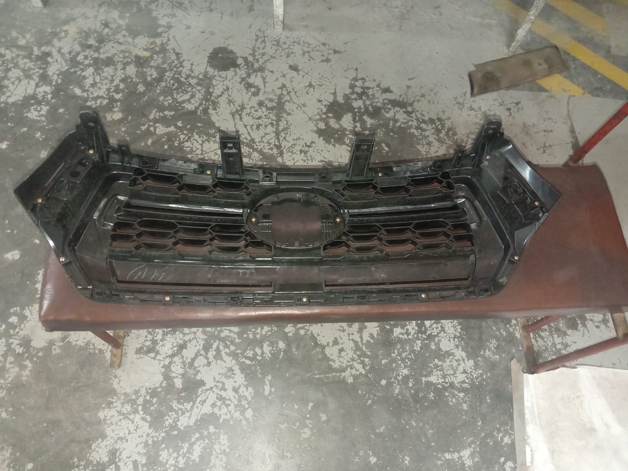 Gd-6 Hilux Grill