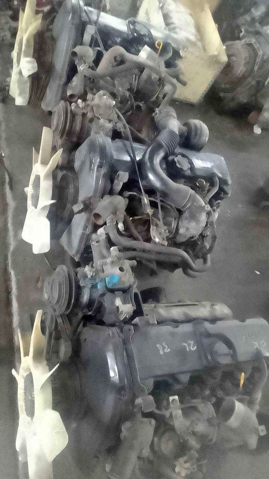 TOYOTA HILUX 2L 2.4L COMPLETE ENGINE FOR SALE - Private Seller