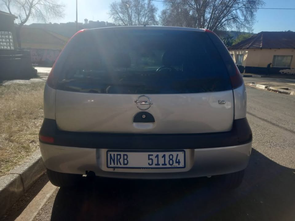 2006 Opel Corsa Gamma 1.4 Petrol, Manual, Silver, 92000kms