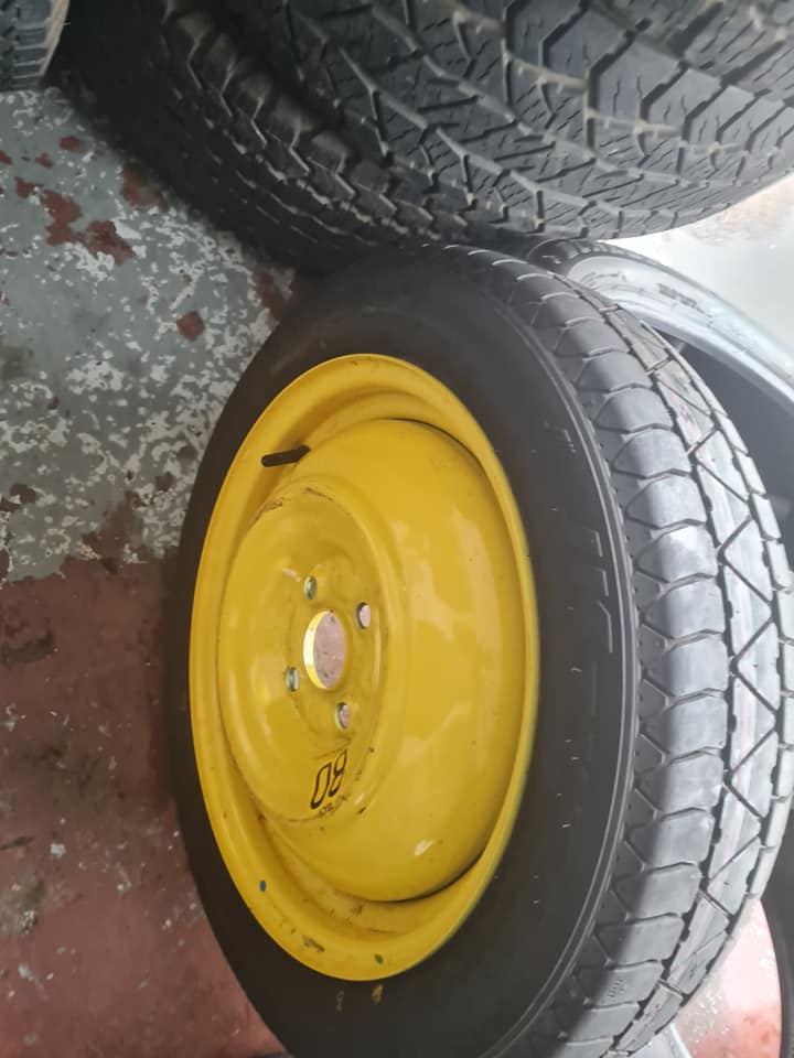 Toyota starlet original stardard marrie biscuit tyre 135/70/15 - Private Seller