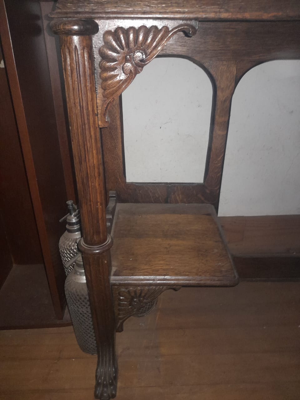 Various vintage antique, vintage, and art deco pieces.
