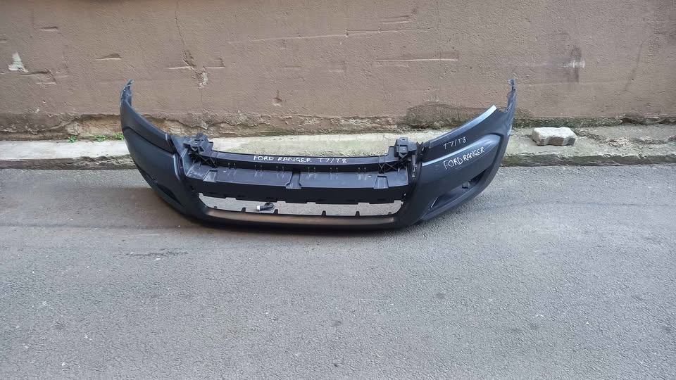 FORD RANGER T7 T8 FRONT BUMPER - Private Seller FORD RANGER T7 T8 FRONT BUMPER - Private Seller