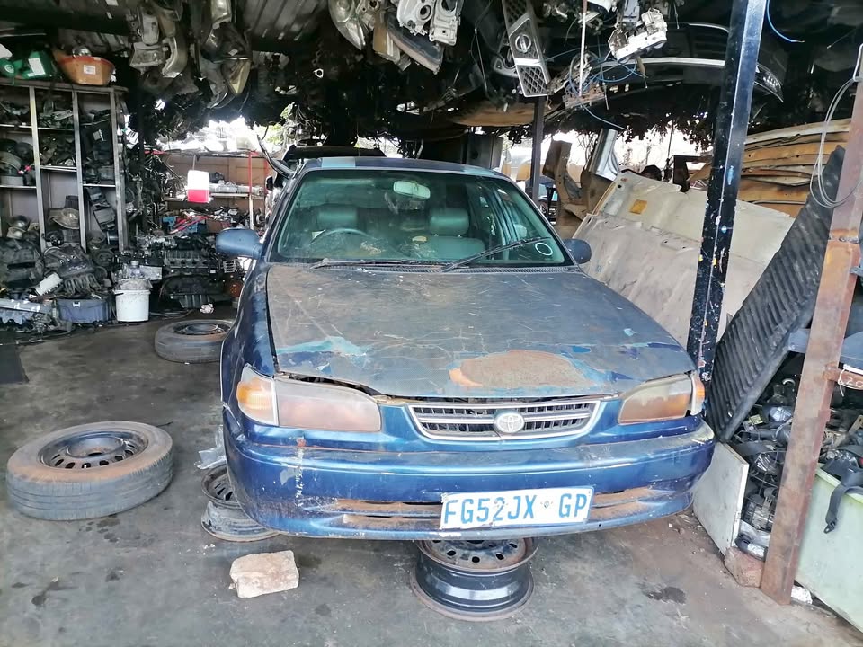 Toyota corolla RSI shape stripping for spares