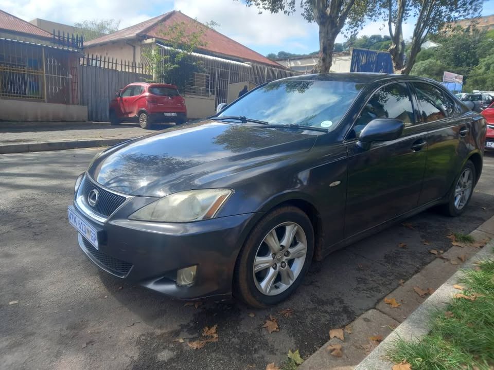 2008 LEXUS IS250 PETROL, AUTOMATIC, GREY, SERVICE BOOK, LEATHER SEATS