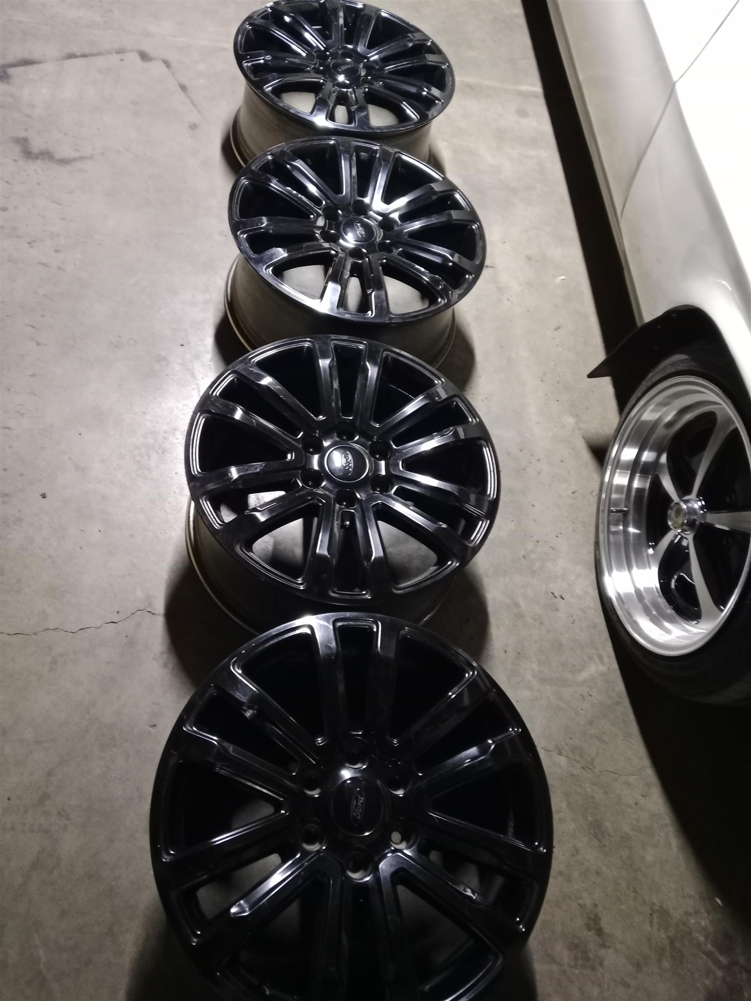 Ford Everest 20 inch rims - Private Seller Ford Everest 20 inch rims - Private Seller